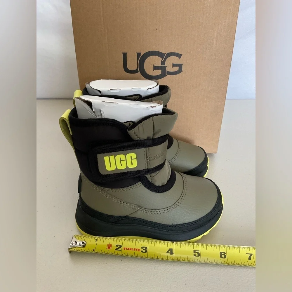 UGG step into